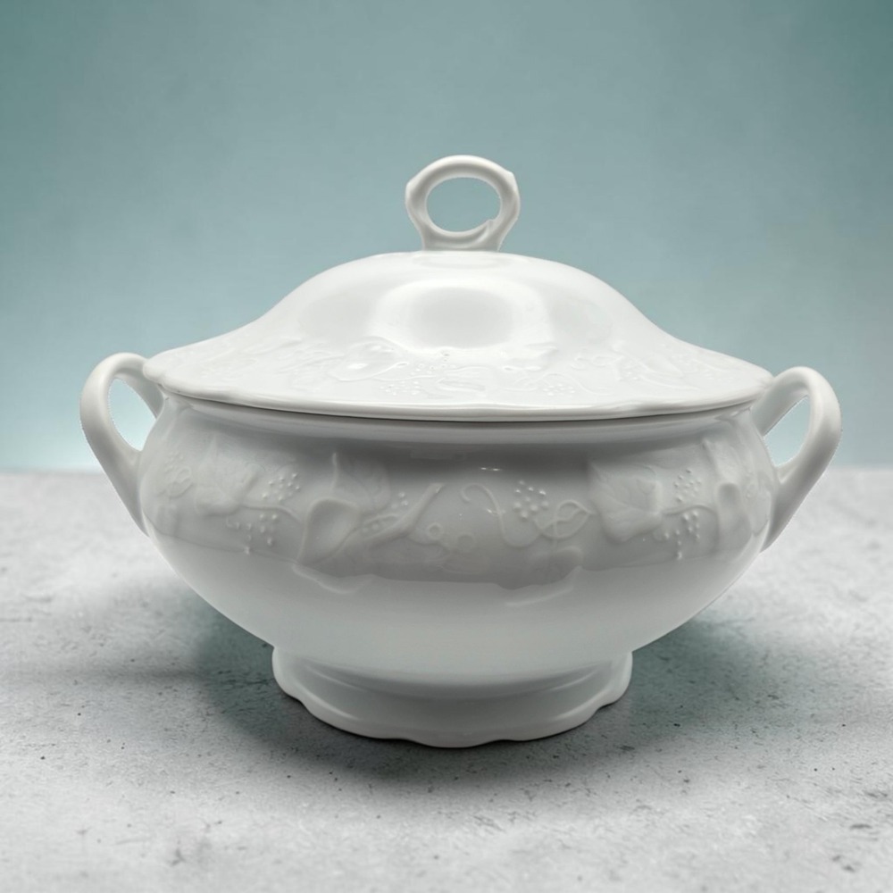 Vtg Dansk White Ivy Porcelain Covered Vegetable Dish / Soup Tureen Cottagecore